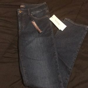 BRAND NEW NYDJ JEANS